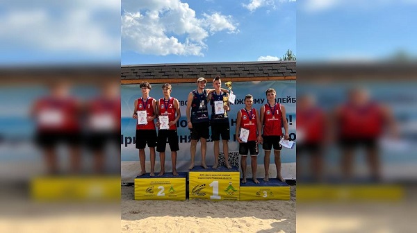 Брянские спортсмены выиграли этап первенства ЦФО по пляжному волейболу