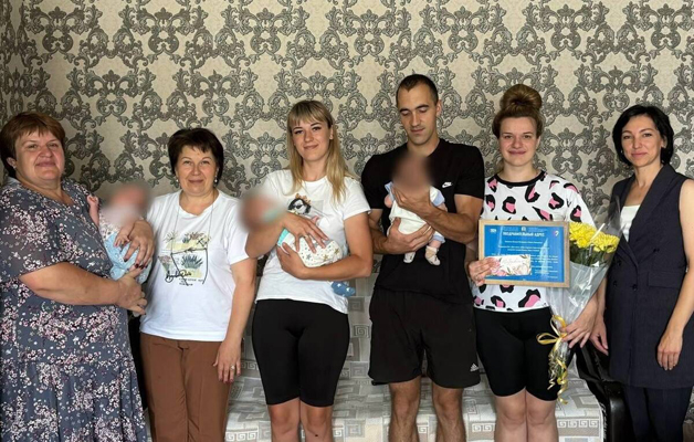 В Стародубе поздравили с наступающим Днём семьи, любви и верности  многодетных родителей