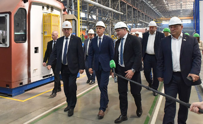 Визит брянского губернатора Александра Богомаза  и советника председателя Правительства РФ Олега Матыцина на БМЗ