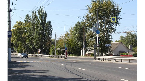 В Брянске завершают ремонт участка улицы Калинина