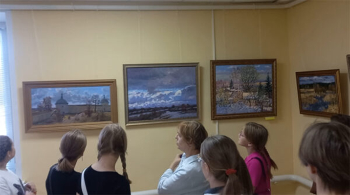 В Брянской Жуковке открылась выставка художника Игоря Лузакова