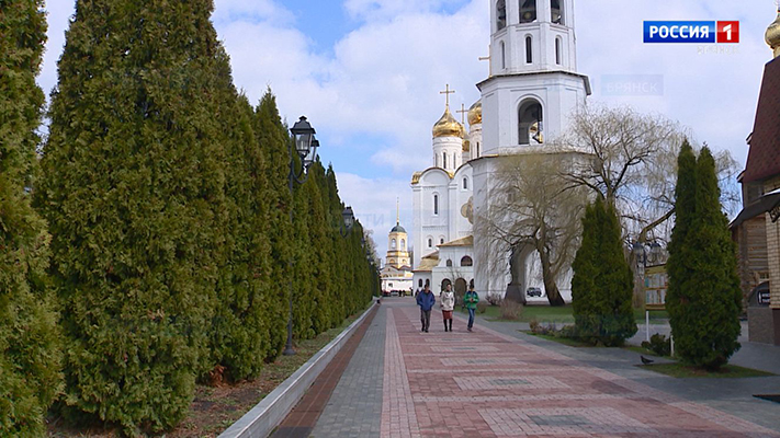 Православные жители Брянщины празднуют Покров Пресвятой Богородицы