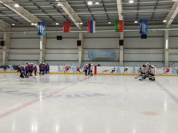 Стародубские хоккеисты одерживают победу за победой