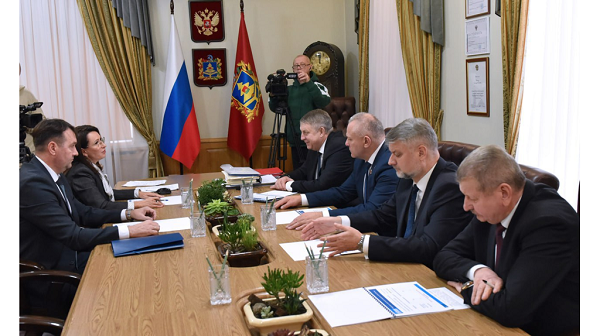 Губернатор Брянщины обсудил программу модернизации уличного освещения города Клинцы