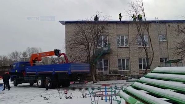 Брянские строители продолжают восстановительные работы в Брянке