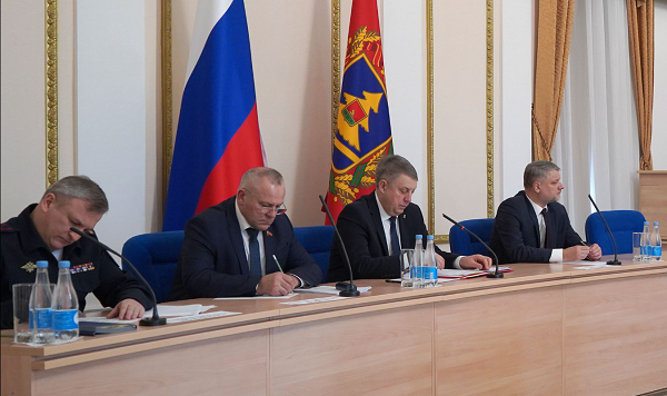 В Брянской области обсудили реализацию региональных проектов нацпроекта «Безопасные качественные дороги» в 2024 году