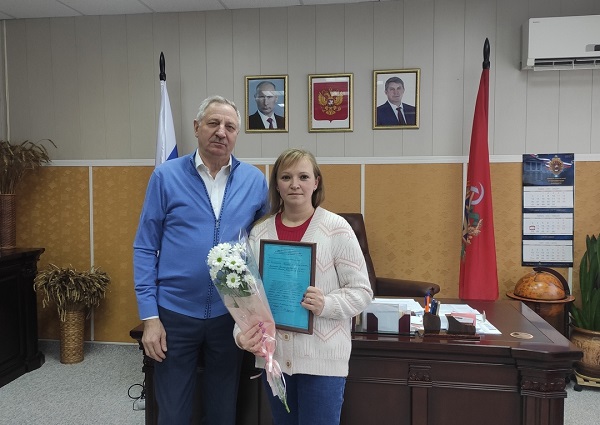 В Стародубе обеспечили жильём ещё одну молодую семью