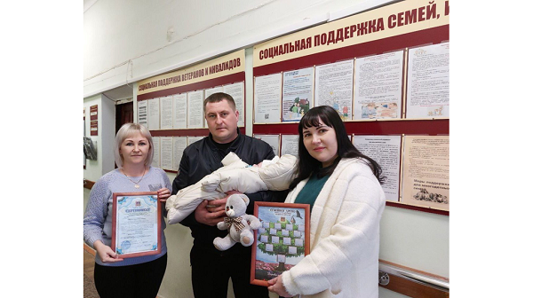 В Дубровском районе Брянщины многодетную семью Зайцевых поддержало государство