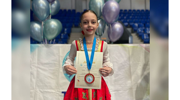 Юная брянская фигуристка Ангелина Чижикова взяла золото на Всероссийских соревнованиях