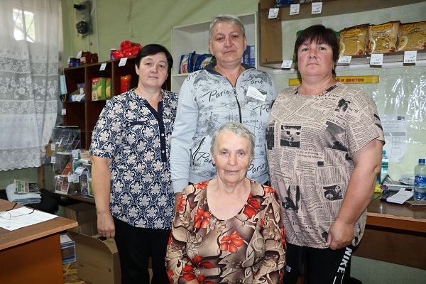 Сотрудники Алейниковского почтового отделения Стародубского округа отмечают профессиональный праздник