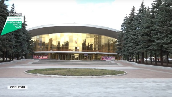 В Брянске завершается капремонт площади Октябрьской революции