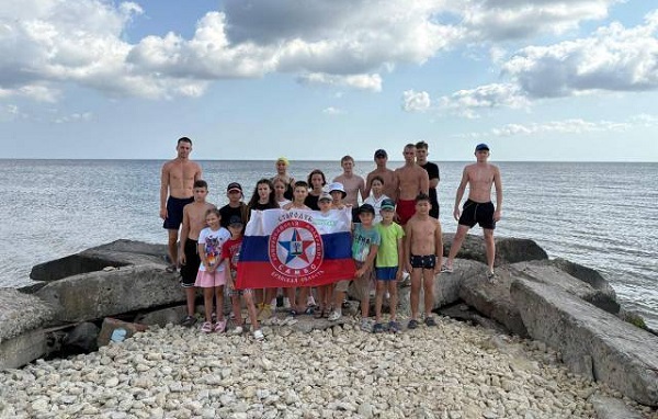 Юные спортсмены из Стародуба тренировались в краснодарских Кучугурах