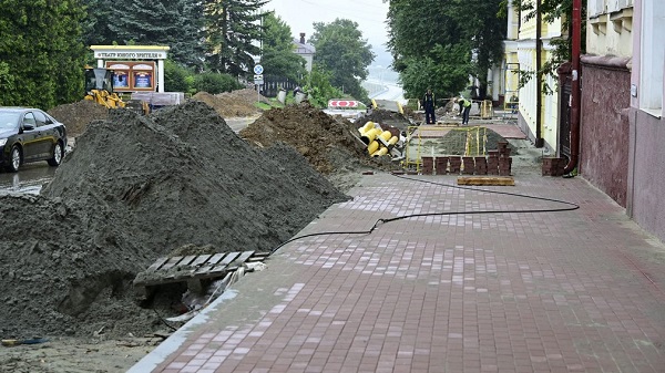В Брянске продолжается капремонт улицы Горького