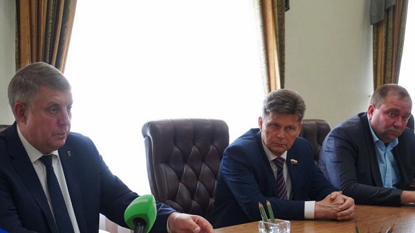 Губернатор Брянщины Александр Богомаз провёл рабочую встречу с гендиректором ООО «Газпром трансгаз Москва»