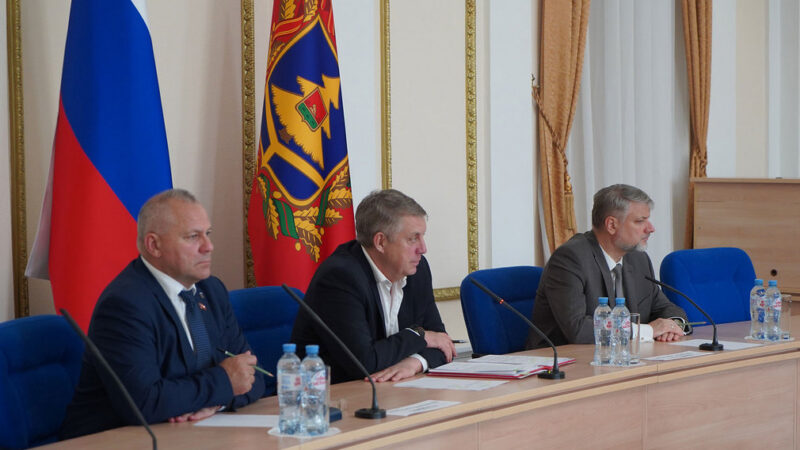 В Брянске обсудили работу управления архитектуры и градостроительства