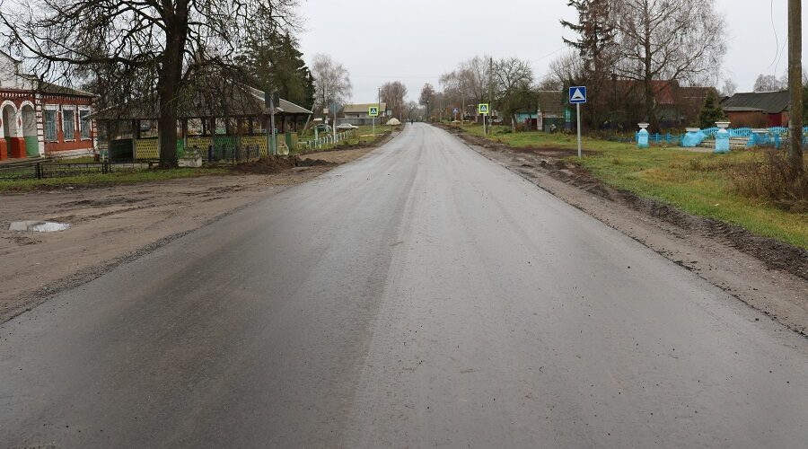В Стародубском округе отремонтировали участок автодороги «Стародуб-Нижнее-Шкрябино-Мадеевка»