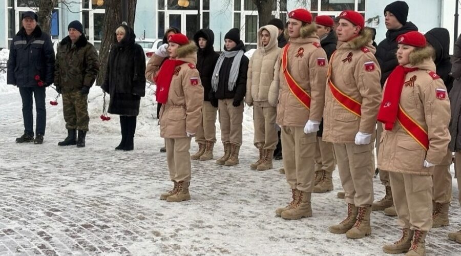 В Брянске начался патриотический месячник