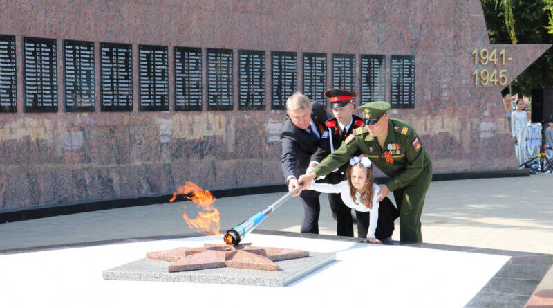 В Стародубе в 2025-м году обновлён мемориальный комплекс «Стена Памяти»