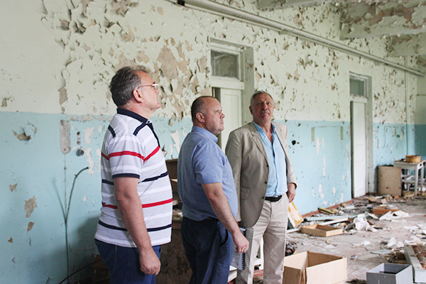 В Стародубе обсудили вопрос капитального ремонта здания бывшего завода «Реле»