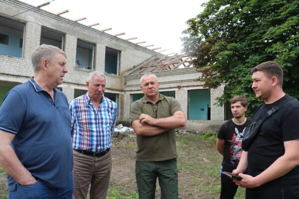 В селе Остроглядово Стародубского округа идёт капитальный ремонт школы