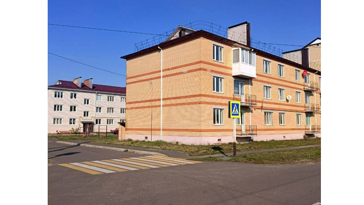 Суземский ребенок-сирота получил квартиру Брянском районе