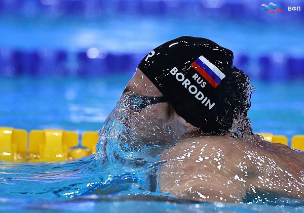 Брянский пловец Илья Бородин установил новый рекорд