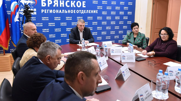 Губернатор Брянской области Александр Богомаз рассказал о строительстве и ремонте школ