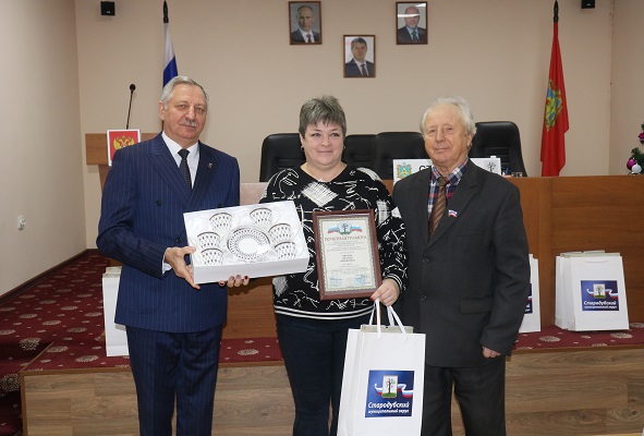 В Стародубе подвели итоги конкурса на лучшее новогоднее оформление фасадов зданий