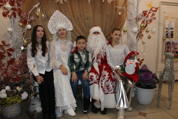 300 отличников Стародубского округа получили сладкие подарки