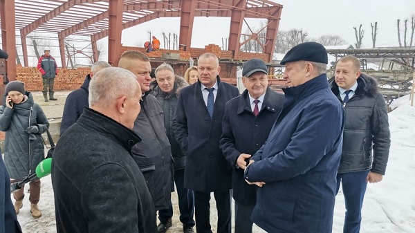 Губернатор Александр Богомаз: в 2025-м году в регионе будет уже 15 ледовых арен