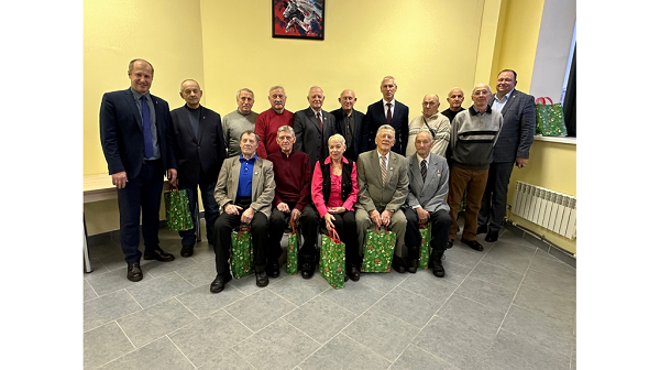 С брянскими ветеранам спорта пообщался Олег Матыцин