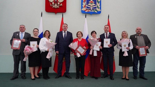 Губернатор Александр Богомаз поздравил сотрудников Брянского филиала РАНХиГС с 25-летием академии