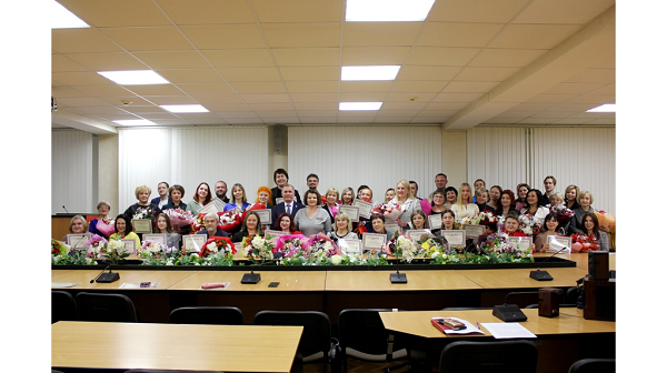 Пятьдесят работников культуры Брянска получили муниципальную премию