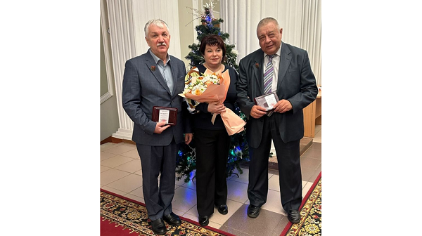 Трёх брянцев наградили за заслуги в развитии физкультуры и спорта в регионе