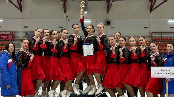 Фигуристки брянской команды «Аврора» заняли 2-ю ступень пьедестала почёта на Всероссийских соревнованиях