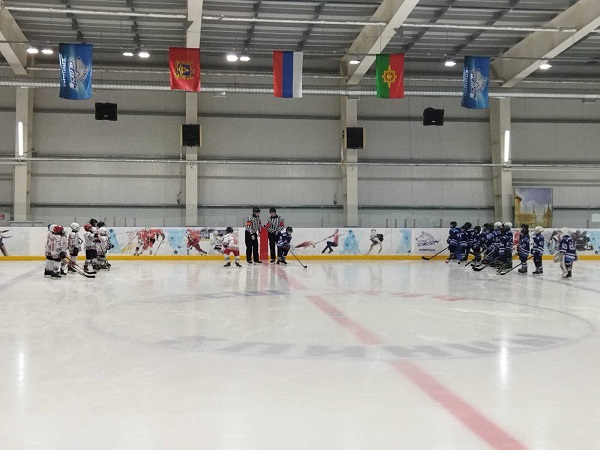 Стародубский «Олимп» обыграл хоккеистов из Клинцов