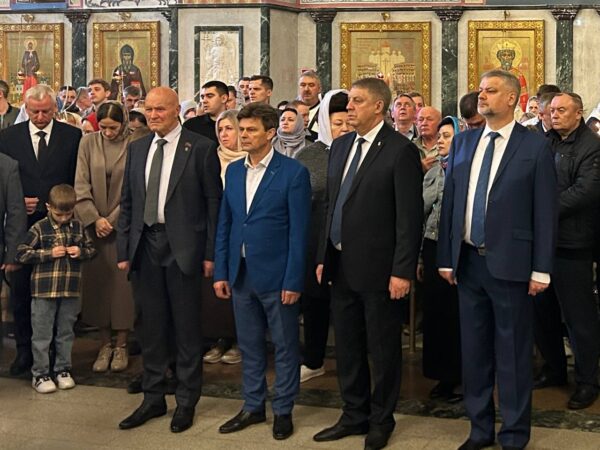 Губернатор Александр Богомаз поздравил жителей Брянщины со Светлой Пасхой