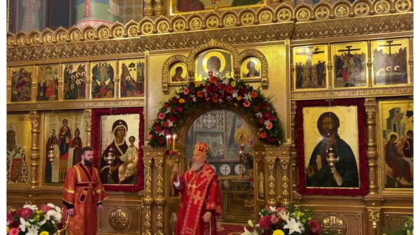 С праздником Пасхи верующих поздравил Митрополит Брянский и Севский Александр