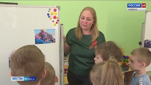 В Брянской области лучшим воспитателем стала Евгения Морозова из «Алых парусов»