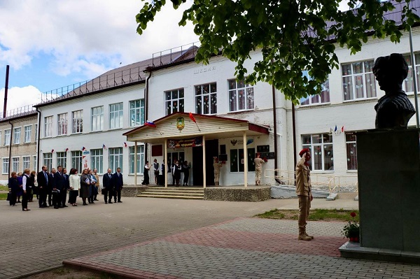 В Жуковке Брянской области обсудили актуальные темы социальной и образовательной сферы