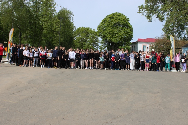 В Стародубе в честь 80-летия Победы состоялся легкоатлетический пробег