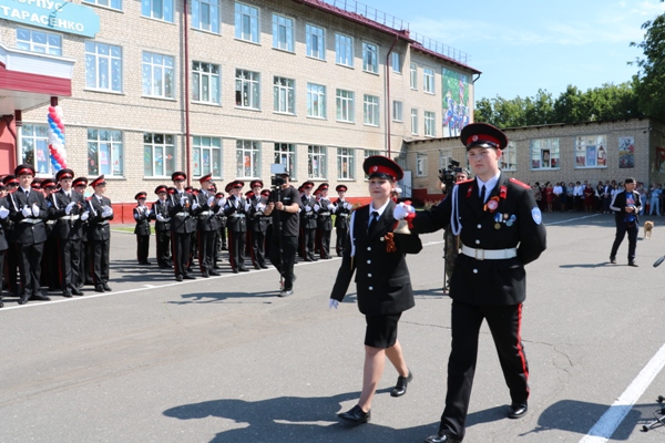 Последний звонок прозвенел для 18 кадет Стародубского кадетского корпуса