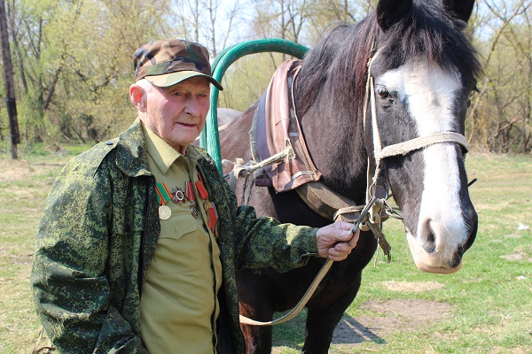 С праздником, уважаемый Василий Данилович!