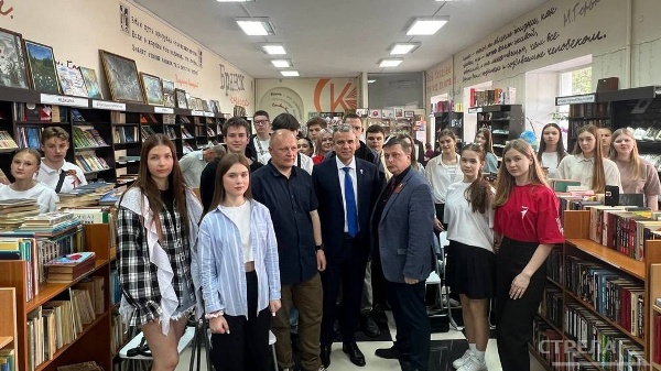 В «Брянсккниге» встретились с военным блогером Донбасса