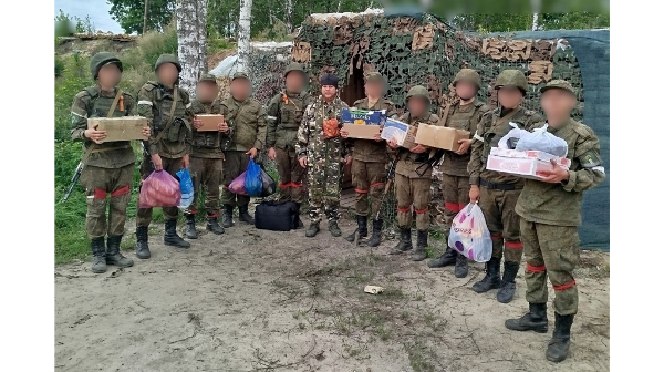 Брянский священник передал гуманитарную  помощь защитникам в приграничье