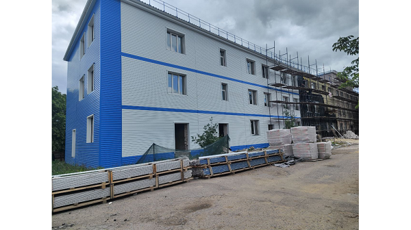 Брянские строители восстановили в подшефной луганской Брянке 19 домов и 2 водопровода