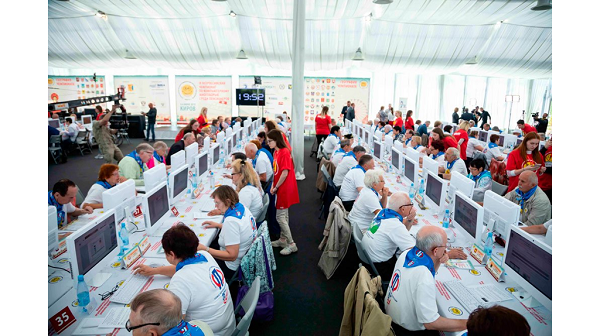 Трое брянских пенсионеров выступят в финале чемпионата России по компьютерному многоборью