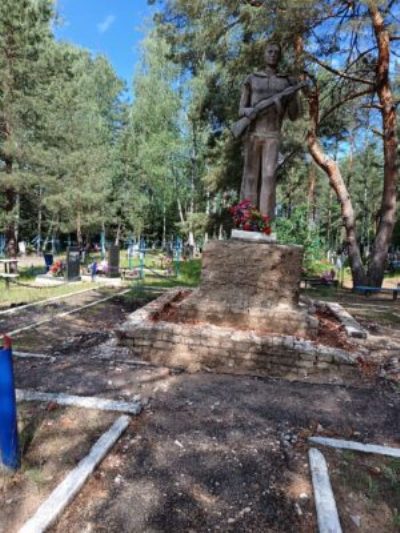 В Новозыбковском округе ремонтируют памятник воинам-освободителям