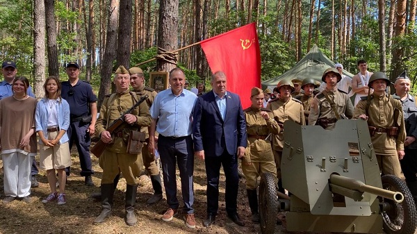 Брянская делегация стала участницей военно-исторической реконструкции в Гомеле