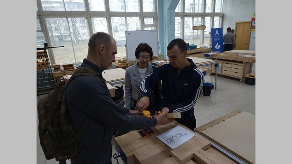 Ветеран СВО из брянских Клинцов представит регион на чемпионате по профмастерству в Казани